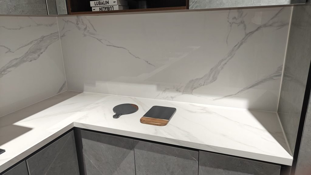 Sintered Stone Kitchen Countertop And Wall - Lin Sintered