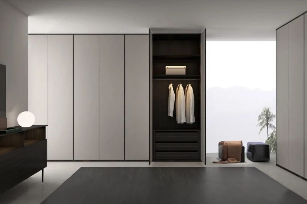 Wardrobe Sintered Stone