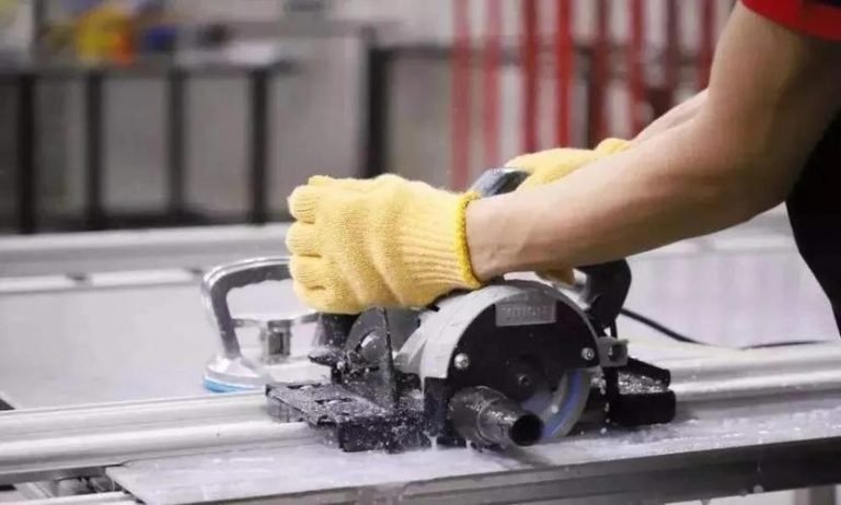 Right Method To Cutting Sintered Stone Slabs