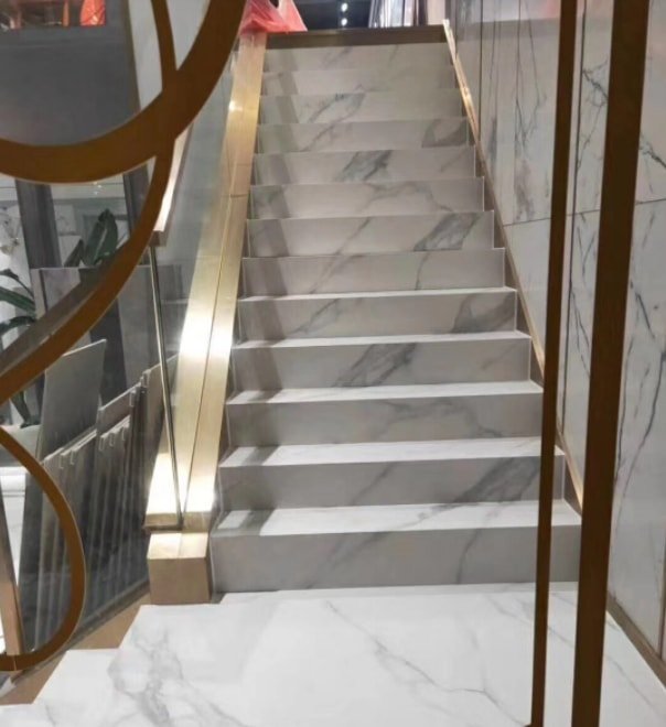 Right angle sintered stone stair