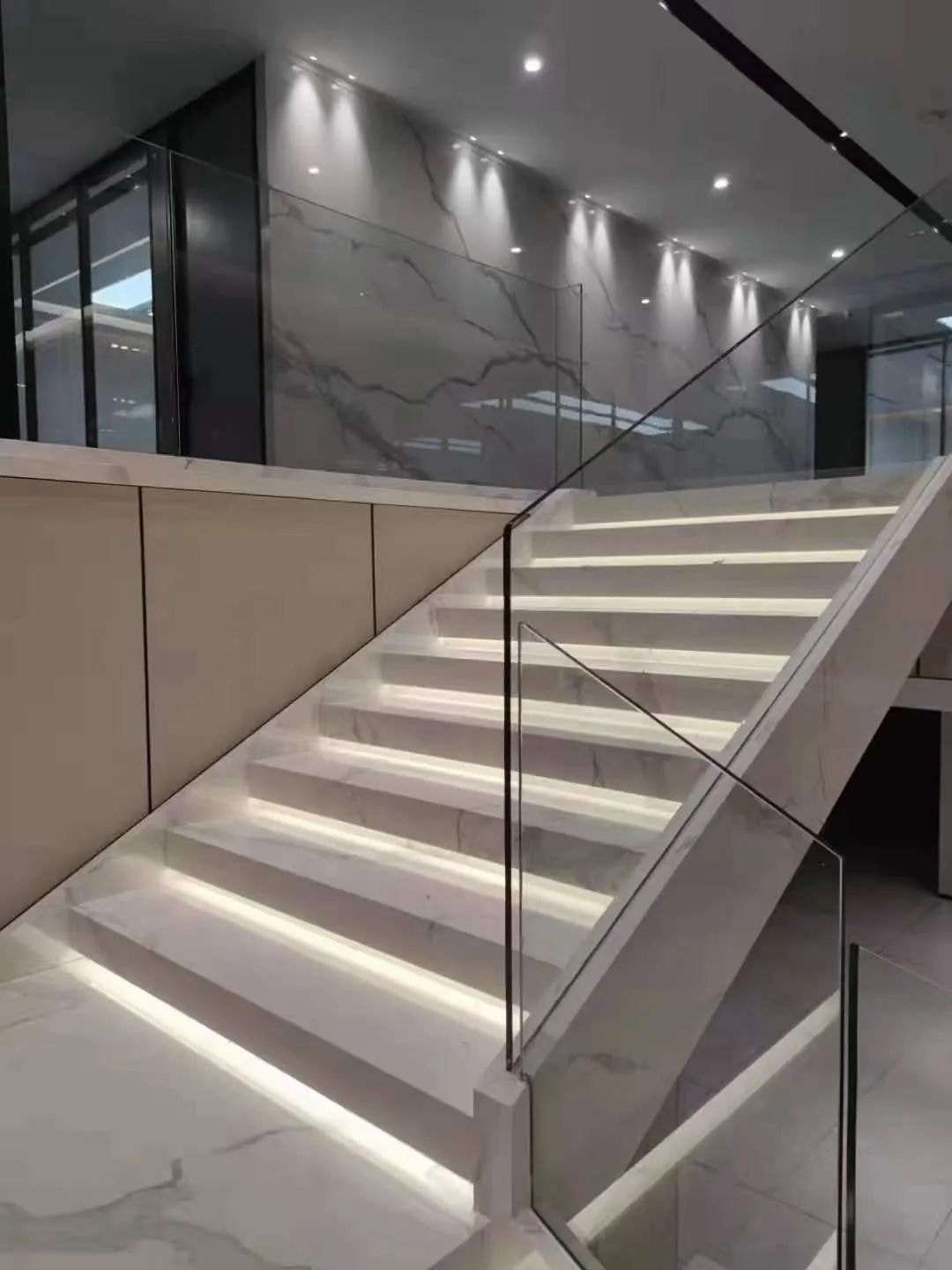 Sintered Stone Stairs Examples (14) Sintered Stone Stairs Examples (14)