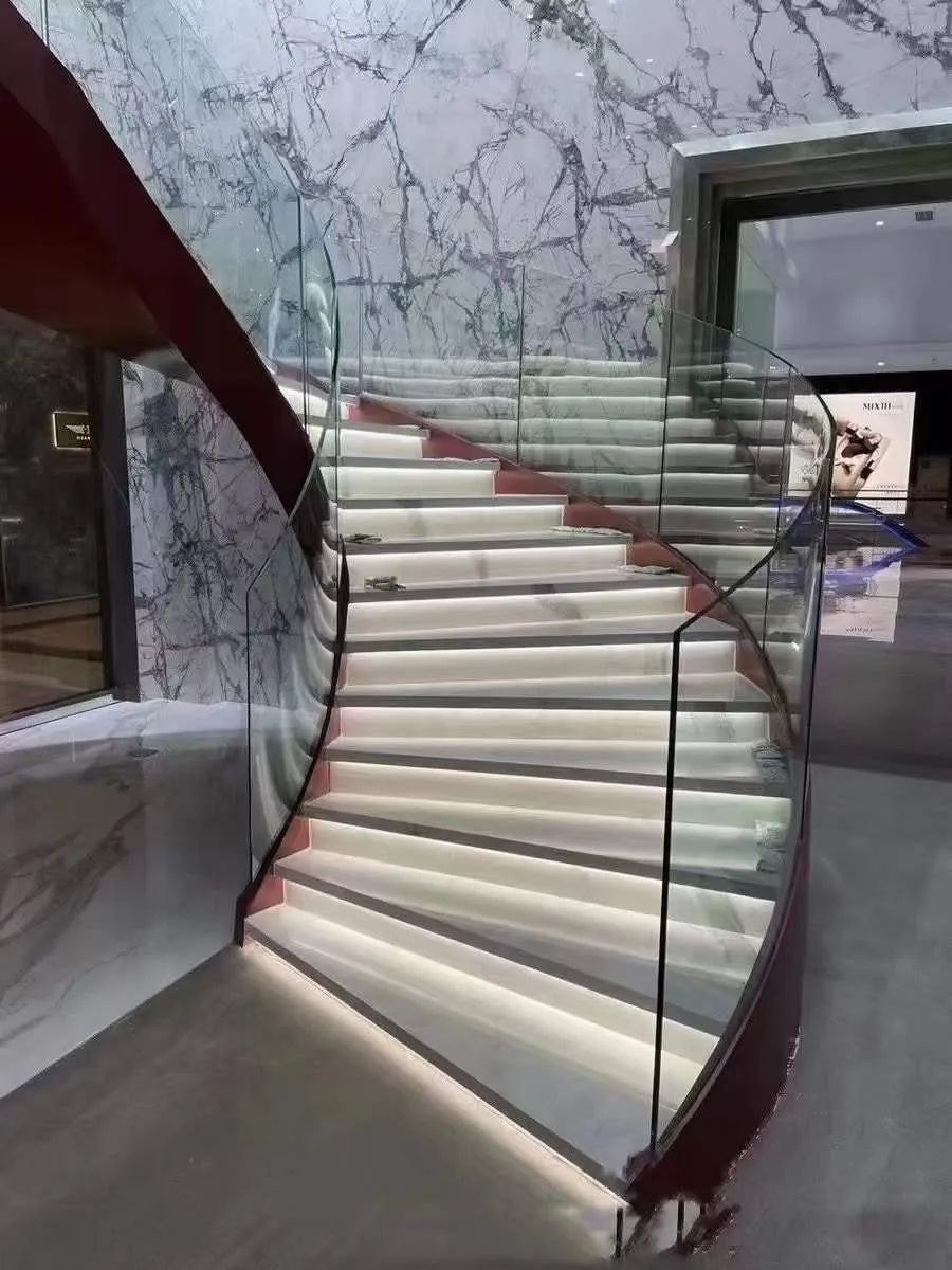Sintered Stone Stairs Examples (32) Sintered Stone Stairs Examples (32)