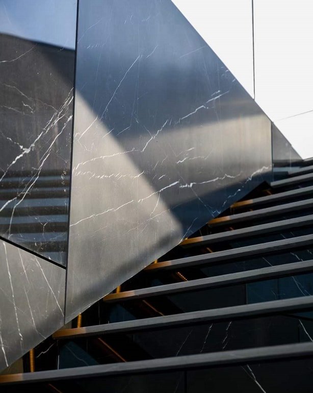 Sintered Stone Stairs Examples (35) Sintered Stone Stairs Examples (35)